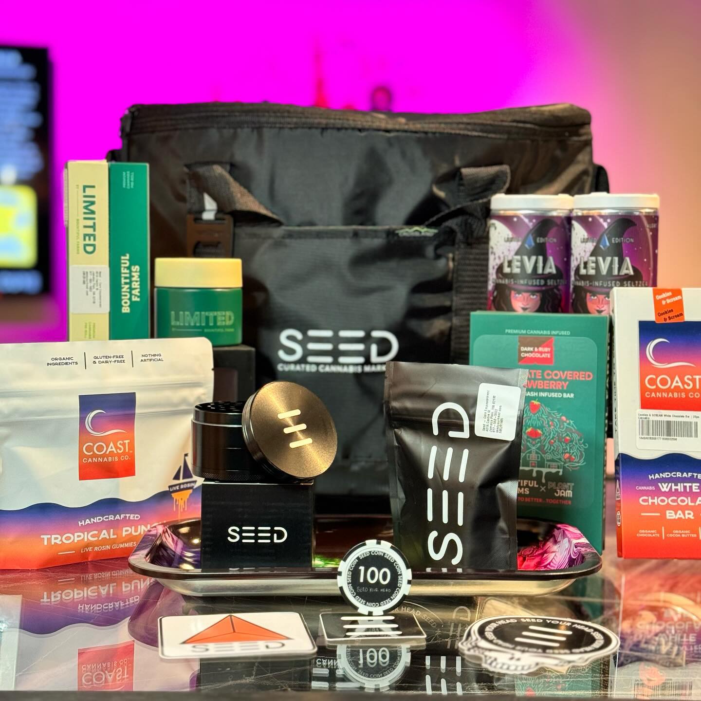 Have you entered our Halloweed Contest?Don’t miss out on the chance to win AMAZING prizes!3 winners will have the chance to win some spooktacular prizes, courtesy of @seedyourhead, @coastcannaco, and @bountifulfarms  Don’t miss out on the fun! 🦇🕷️How to Join in the Fun!
1.  Put on your Halloween costume. 🧑🏼‍
2. Take a selfie inside Seed's life-size Stash Box with your costume.
3. Post it on your Instagram and tag: 
 @Seedyourhead   @bountifulfarms   @coastcannaco 
4. Use the contest hashtag