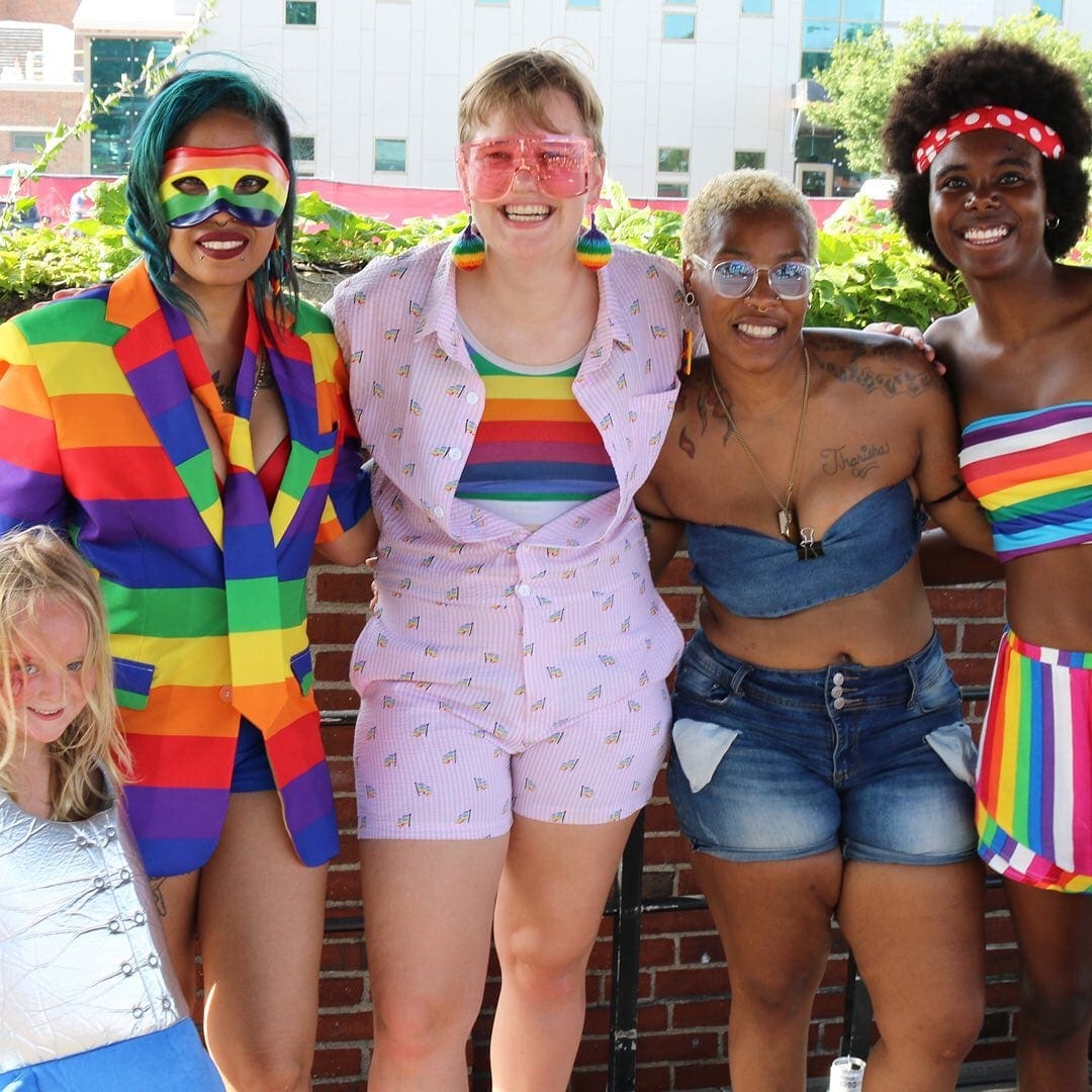 The winner of Seed’s Pride Block Party Costume Contest is….Swipe over to find out!Shout out to @leafly for sponsoring the competition.