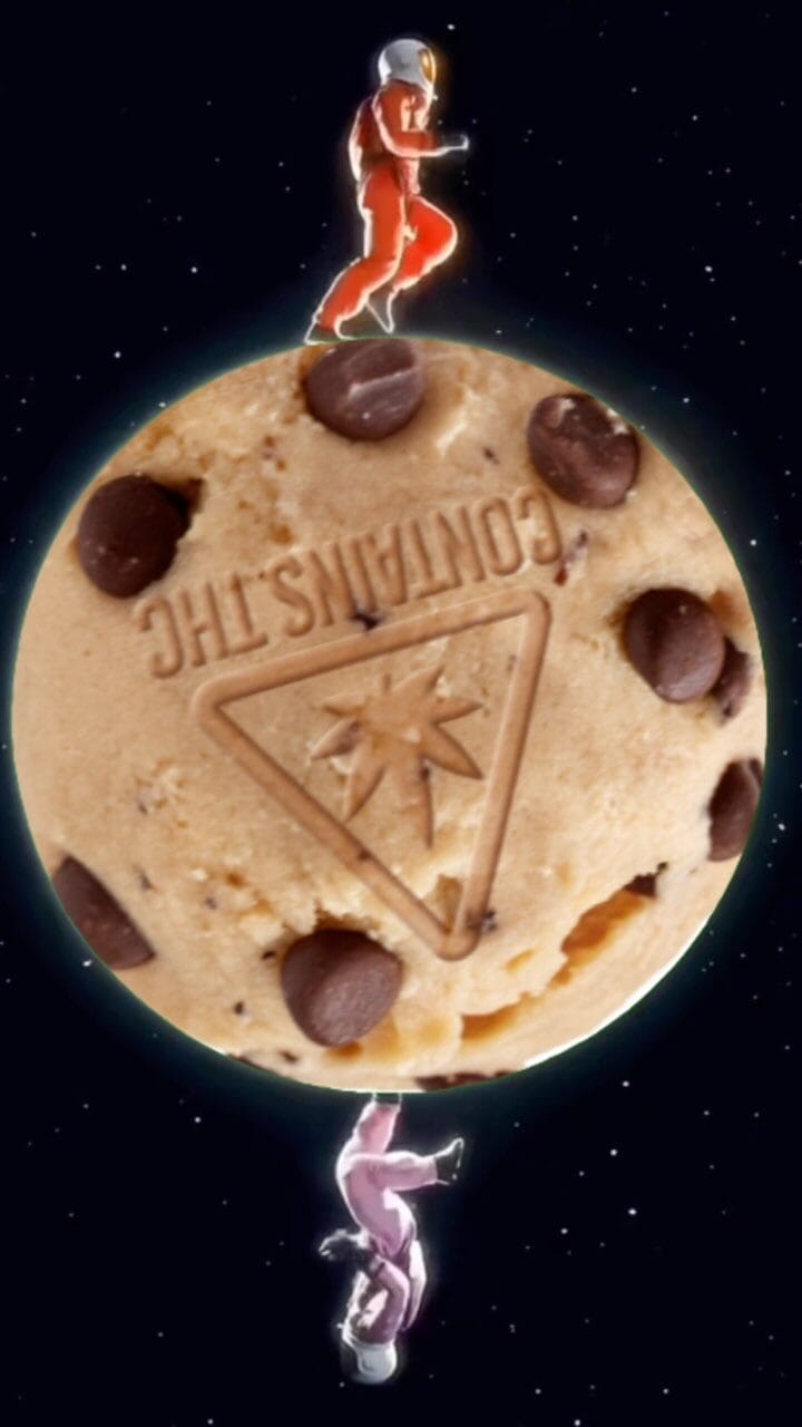 Full moon tonight… what’s in your stash?We’re grabbing Happy Bites—because nothing pairs better with moonlit vibes. What’s your go-to? ️