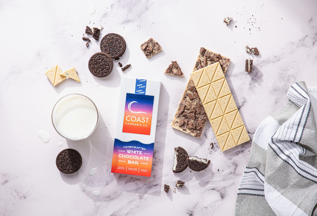 Cookies & Cream White Chocolate Bar | 20pcs | Coast Cannabis 1 Cookies & Cream White Chocolate Bar | 20pcs | Coast Cannabis