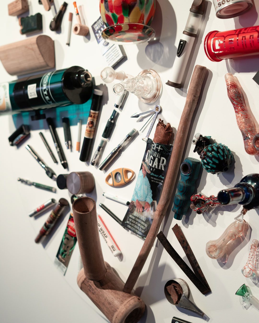 Identifying paraphernalia can be a quick way to establish a common bond across cultural lines.The camaraderie that is immediately apparent when two individuals find that they can share in the cannabis rituals can even transcend the language barrier. ?